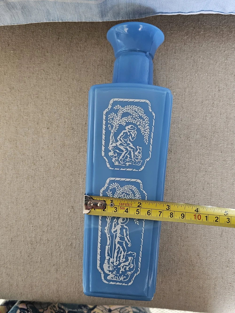 Vintage 1960s Jim Beam Shepherd & Dog Blue Milk Glass Whiskey Decanter No Topper